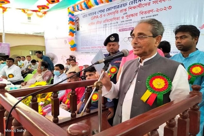 গোপালগঞ্জের টুঙ্গিপাড়ায় কৃতি শিক্ষার্থী সংবর্ধনা