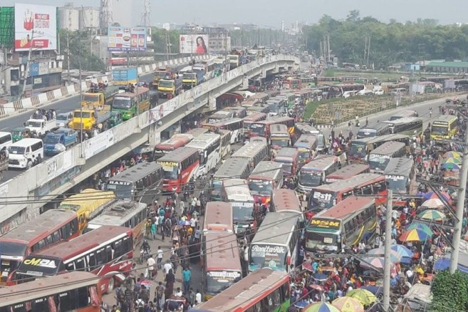 ঢাকা-টাঙ্গাইল মহাসড়কে ১০ কি‌লো‌মিটা‌র যানজট