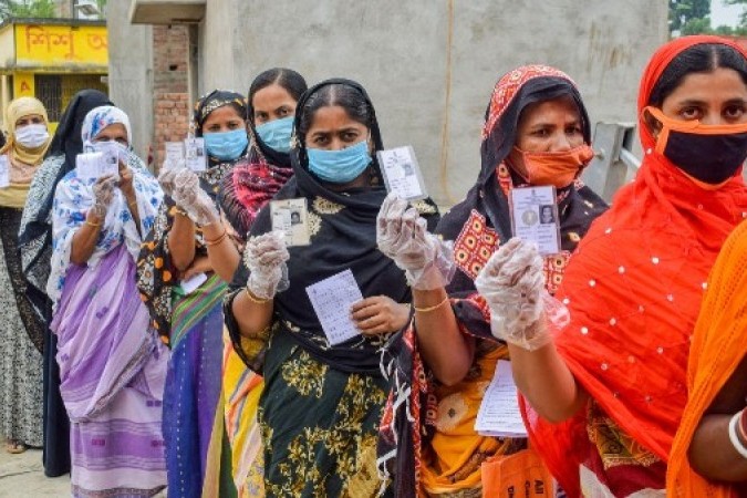 টানটান উত্তেজনায় শেষ হলো পশ্চিমবঙ্গে তৃতীয় দফা নির্বাচন