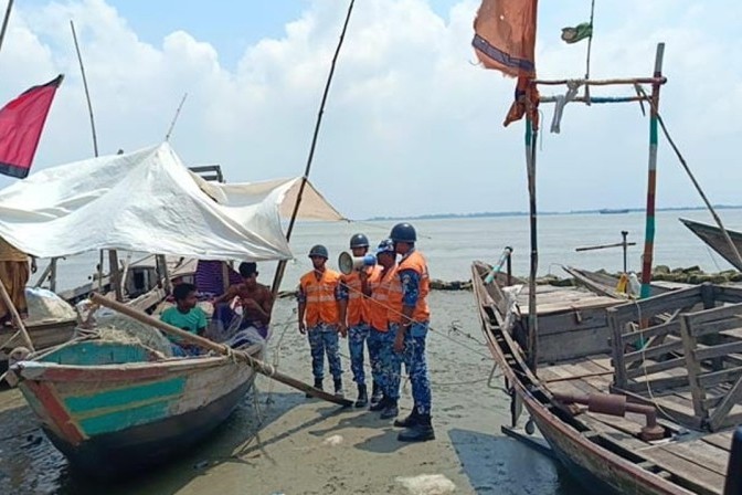 রেমালের মোকাবেলায় প্রস্তুত রয়েছে সরকার