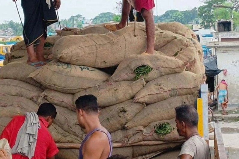 কাঁচামরিচ আমদানি শুরু