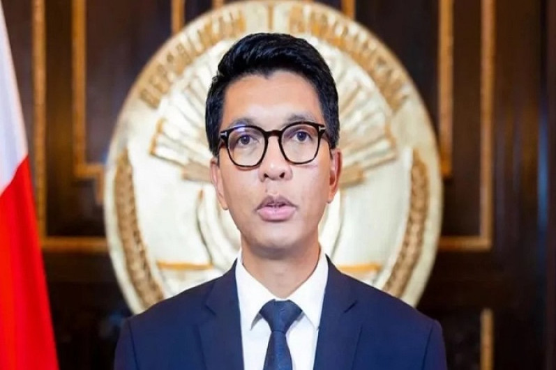 জেন-জি বিক্ষোভে দেশ ছেড়ে পালালেন মাদাগাস্কারের প্রেসিডেন্ট