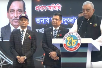 পুলিশ শান্তি-শৃঙ্খলা রক্ষা করছে বলেই আমরা এগিয়ে যাচ্ছি