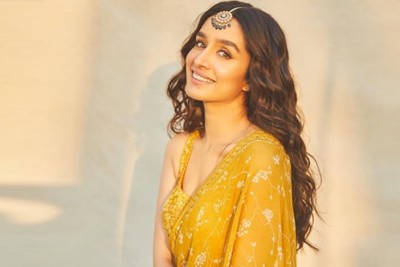 শ্রদ্ধার আকাশচুম্বী পারিশ্রমিক