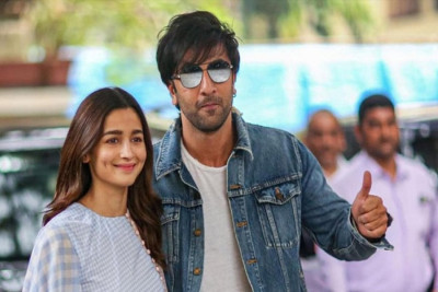 ২৫০ কোটি রুপির বাড়িতে উঠছেন রণবীর-আলিয়া