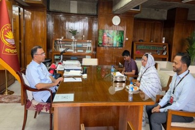 -জুলাই-শহীদ-জাহিদের-মাকে-চাকরির-আশ্বাস-প্রধানমন্ত্রীর