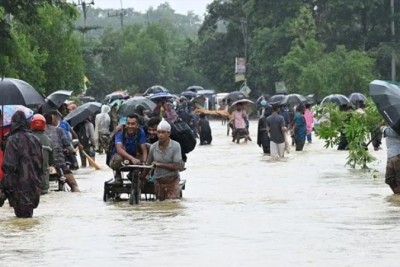 বন্যায় ৫৬ জনের মৃত্যু আশ্রয়কেন্দ্রে ১১ হাজার মানুষ