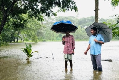 পটিয়ায় বন্যার তাণ্ডবে ভেসে গেছে ১৪০০ পুকুরের মাছ