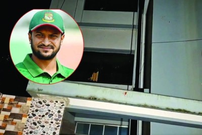 মাগুরায় সাকিব আল হাসানের বাড়িতে আগুন