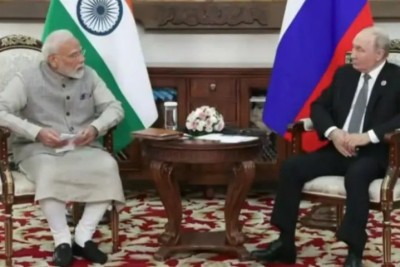 ‘যুদ্ধের প্রতিটি দিন মানবতাকে পিছিয়ে দেয়’ পুতিনকে শান্তির বার্তা মোদির