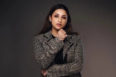 ‘শক’ নিয়ে যে অনুভূতির কথা জানালেন পরিণীতি
